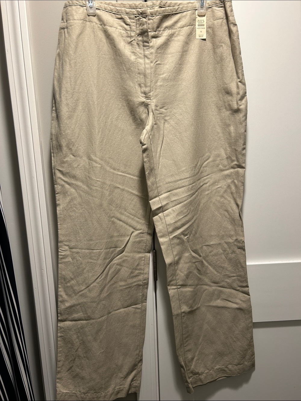 Talbots Heritage Womenโs Khaki Straight-Leg Chinos - Light Beige.